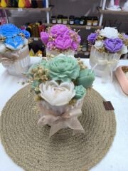 SAKSILI ÇİÇEK MUM YEŞİL